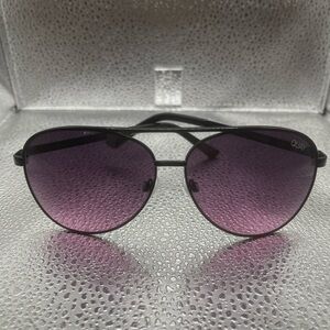 Quay Black Frame / Amethyst Lens